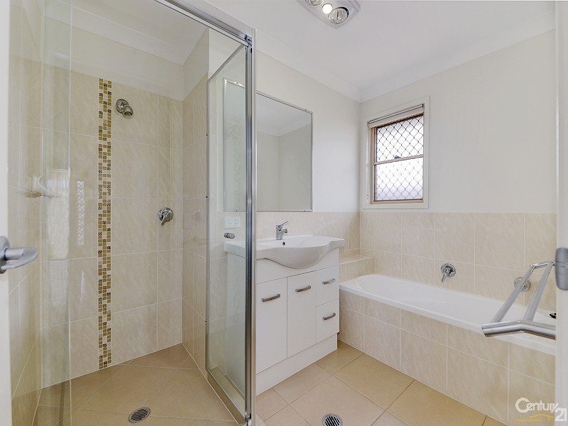 61 Olsen Circuit, Kallangur QLD 4503