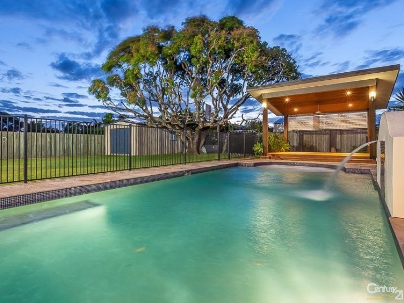 35 Turner Street, Scarborough QLD 4020