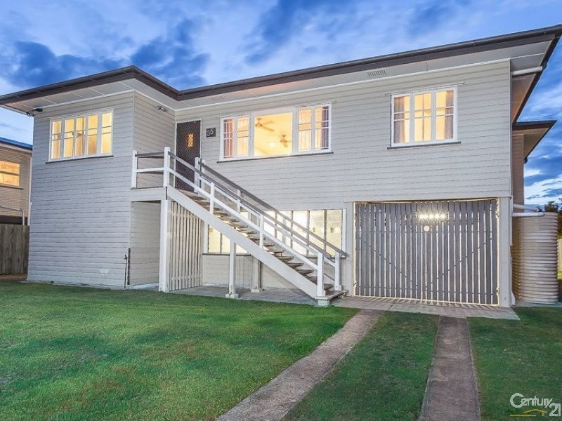 35 Turner Street, Scarborough QLD 4020