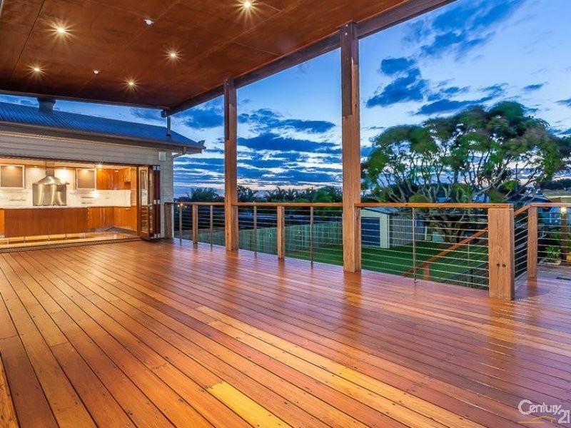 35 Turner Street, Scarborough QLD 4020