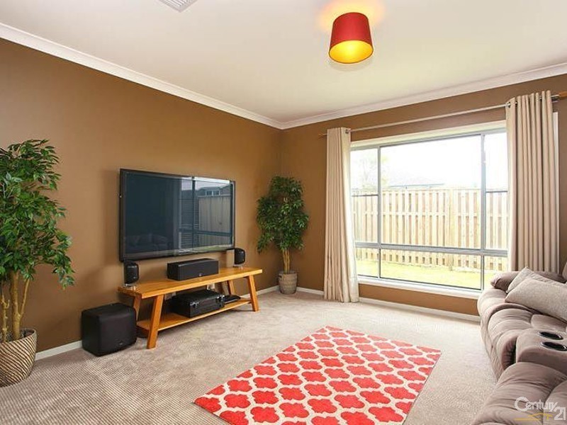 33 Morfontaine Street, North Lakes QLD 4509