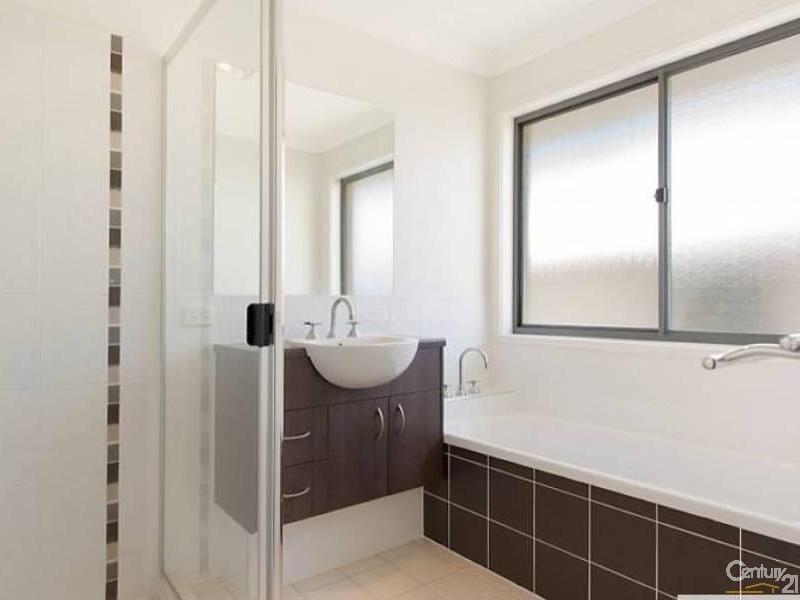 11 Allenby Close, North Lakes QLD 4509