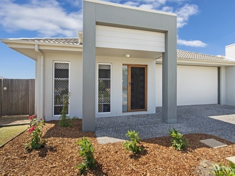 8 Nina Crescent, North Lakes QLD 4509