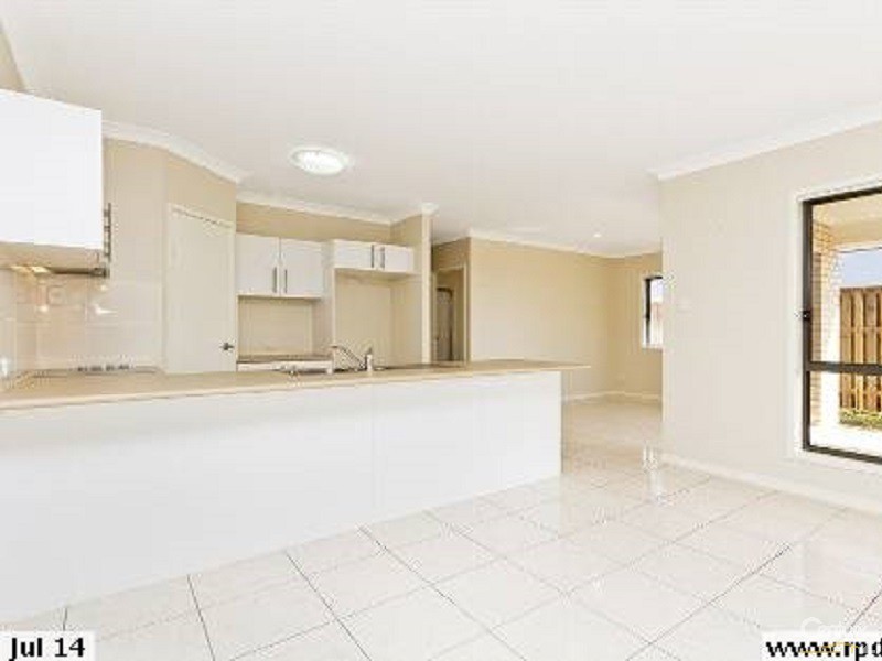 6 Melville Parade, North Lakes QLD 4509