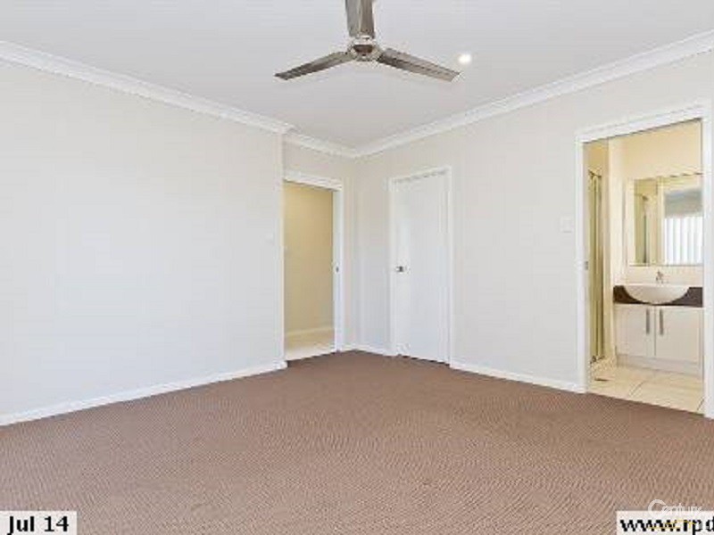 6 Melville Parade, North Lakes QLD 4509