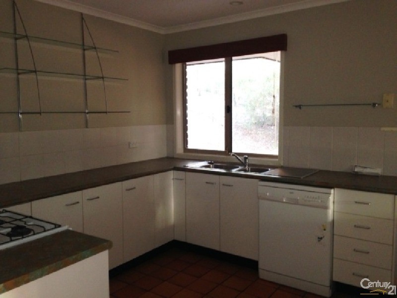 82 Rue Montaigne, Petrie QLD 4502