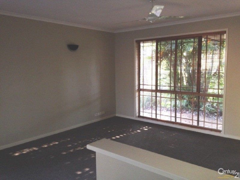 82 Rue Montaigne, Petrie QLD 4502