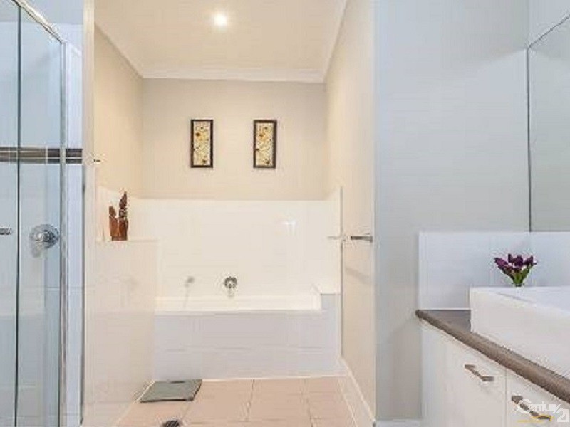 32 Planigale cresent, North Lakes QLD 4509