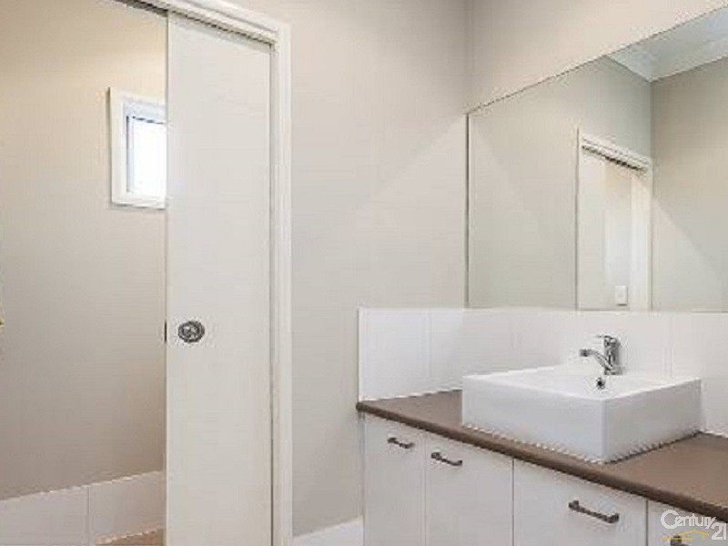 32 Planigale cresent, North Lakes QLD 4509