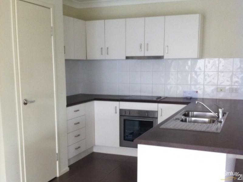 8 Capital Street, North Lakes QLD 4509