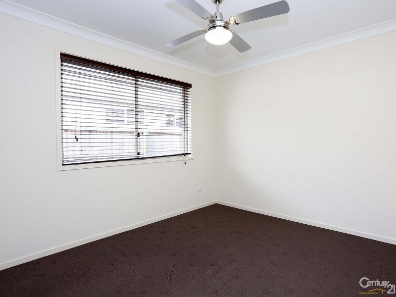 18 Langham Crescent, North Lakes QLD 4509