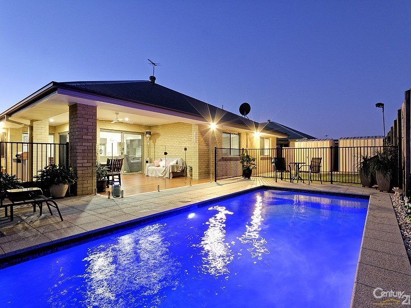 4 Kidston Court, North Lakes QLD 4509