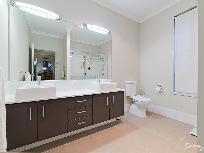 16 Dusky Street, North Lakes QLD 4509