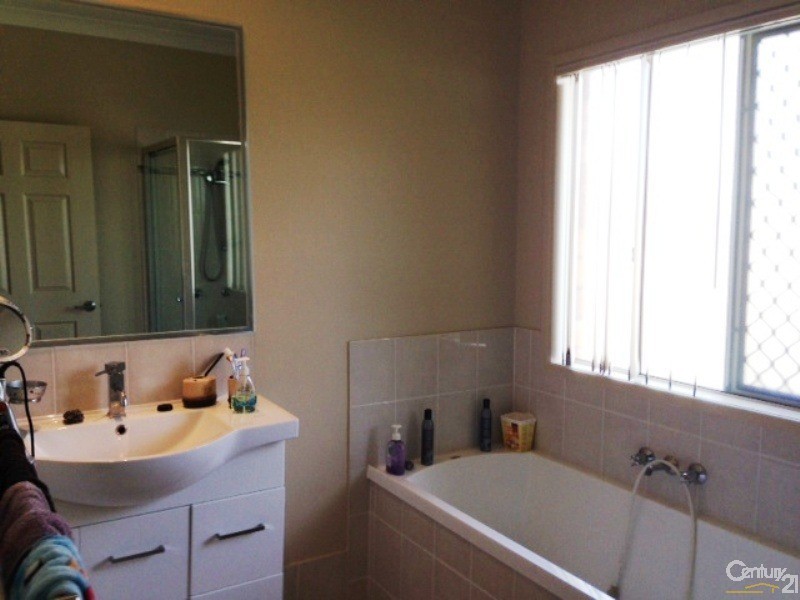 23 Sunstone Circuit, Mango Hill QLD 4509