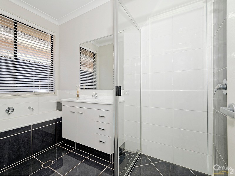 61 Denham Crescent, North Lakes QLD 4509