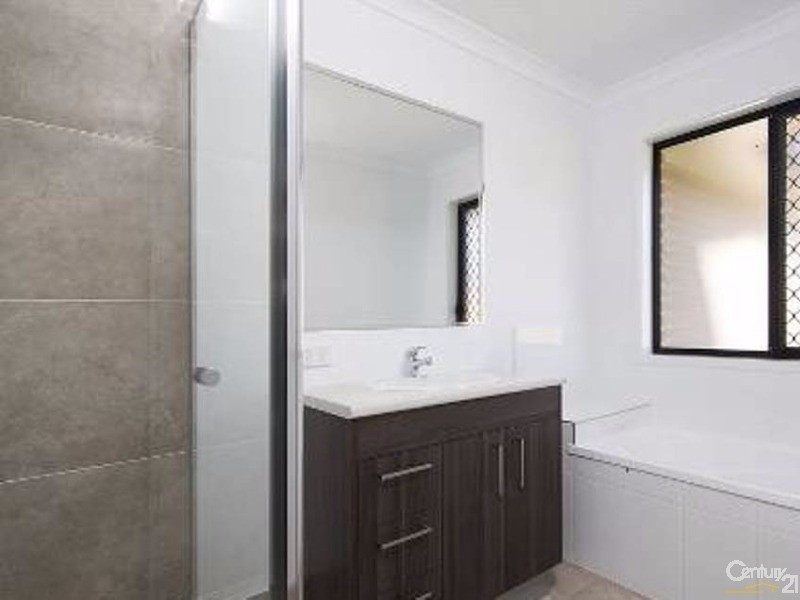 17 FERN PARADE, Griffin QLD 4503