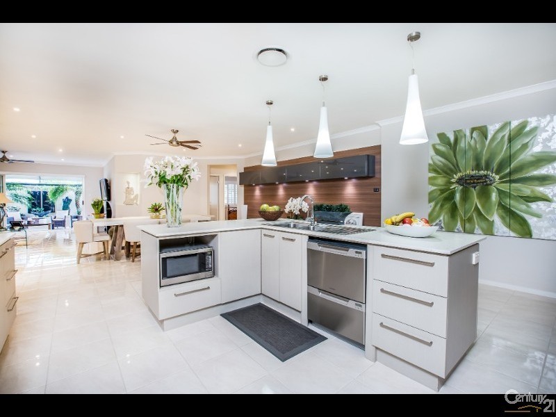14  BAYBREEZE CR, Murrumba Downs QLD 4503