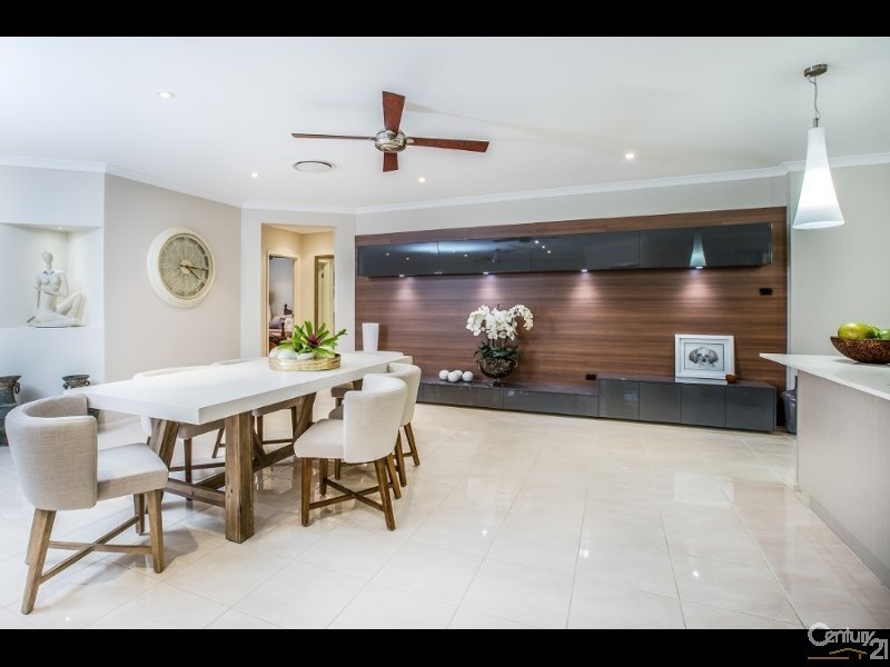 14  BAYBREEZE CR, Murrumba Downs QLD 4503