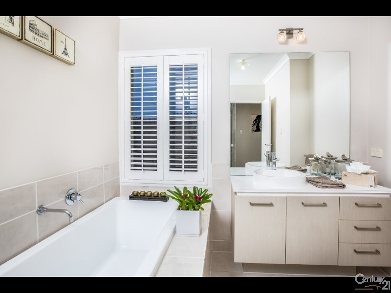 14  BAYBREEZE CR, Murrumba Downs QLD 4503