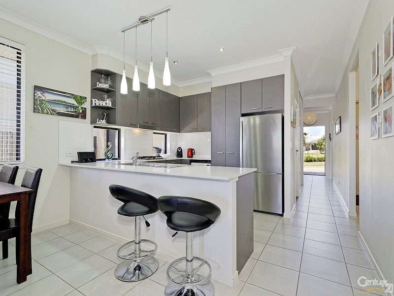 61 Denham Crescent, North Lakes QLD 4509