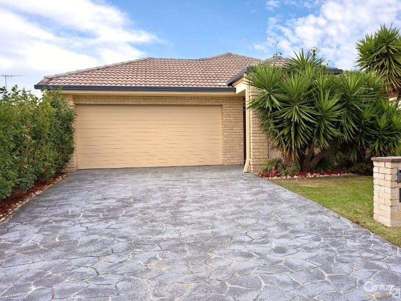 71 Cottonwood Circuit, North Lakes QLD 4509