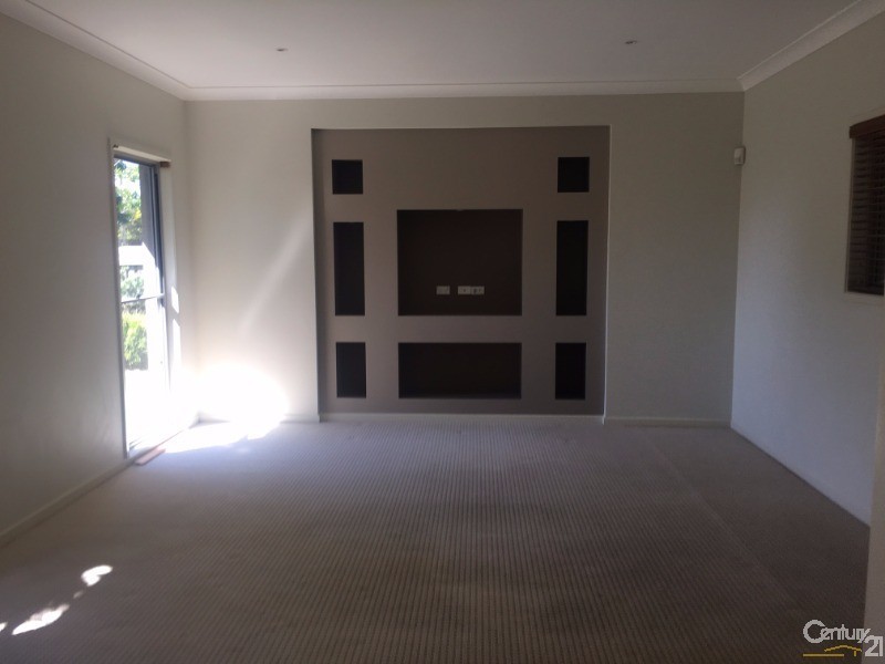 24 Elkington Circuit, North Lakes QLD 4509