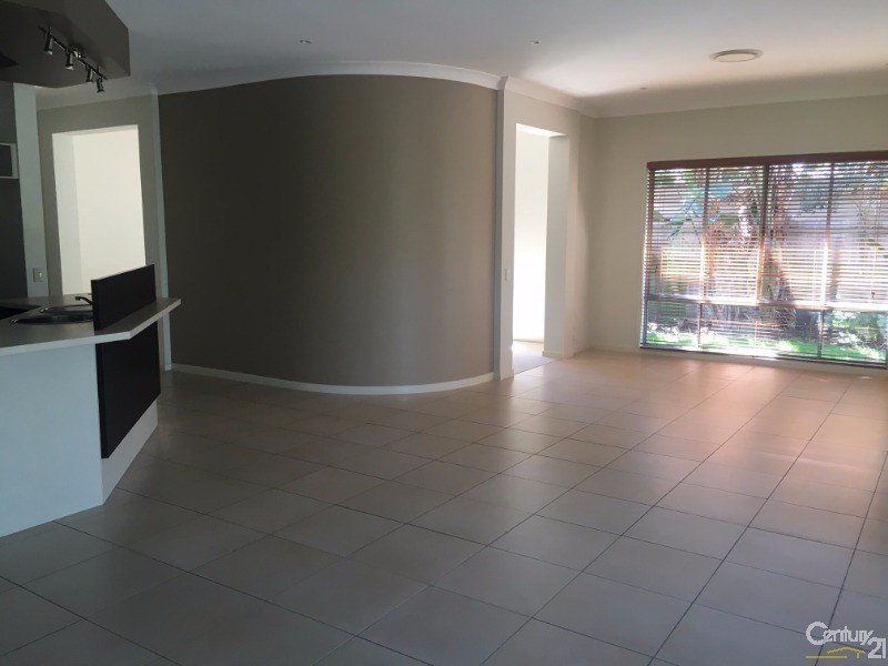 24 Elkington Circuit, North Lakes QLD 4509