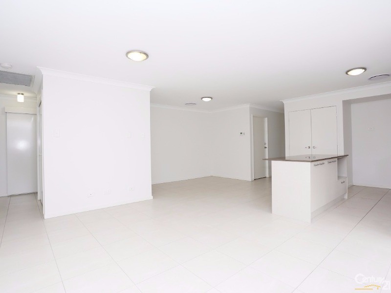 74 Mapleton Drive, North Lakes QLD 4509