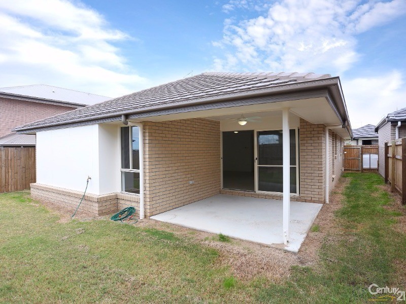 74 Mapleton Drive, North Lakes QLD 4509