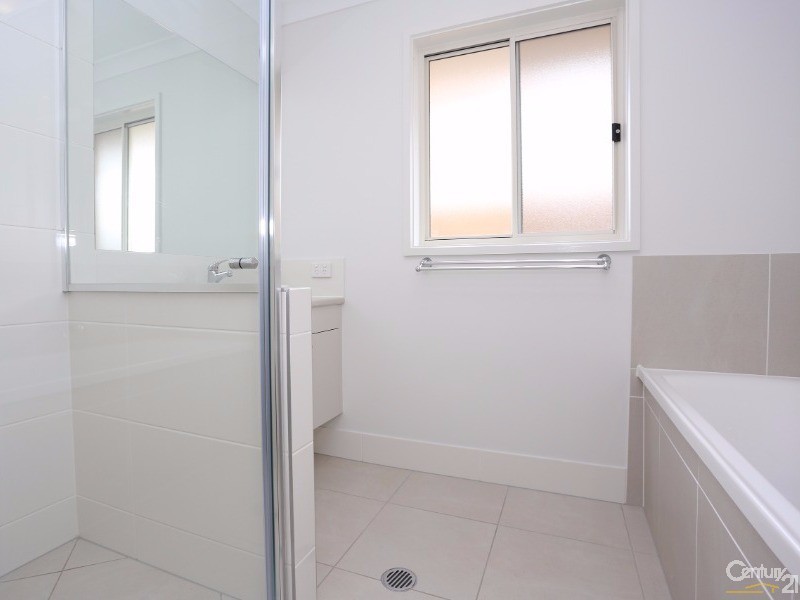 74 Mapleton Drive, North Lakes QLD 4509