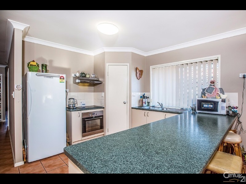 15 Morwell Crescent, North Lakes QLD 4509