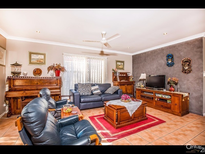 15 Morwell Crescent, North Lakes QLD 4509