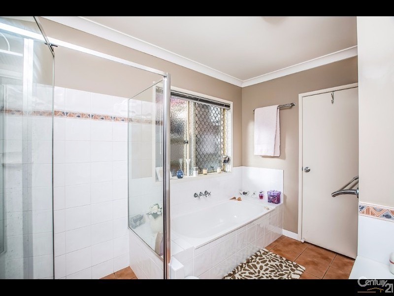 15 Morwell Crescent, North Lakes QLD 4509