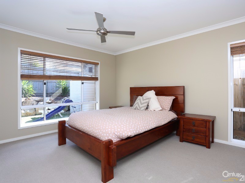 17 Lytham Street, North Lakes QLD 4509