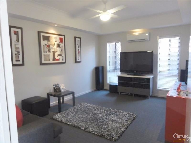 12 Morgan Street, North Lakes QLD 4509