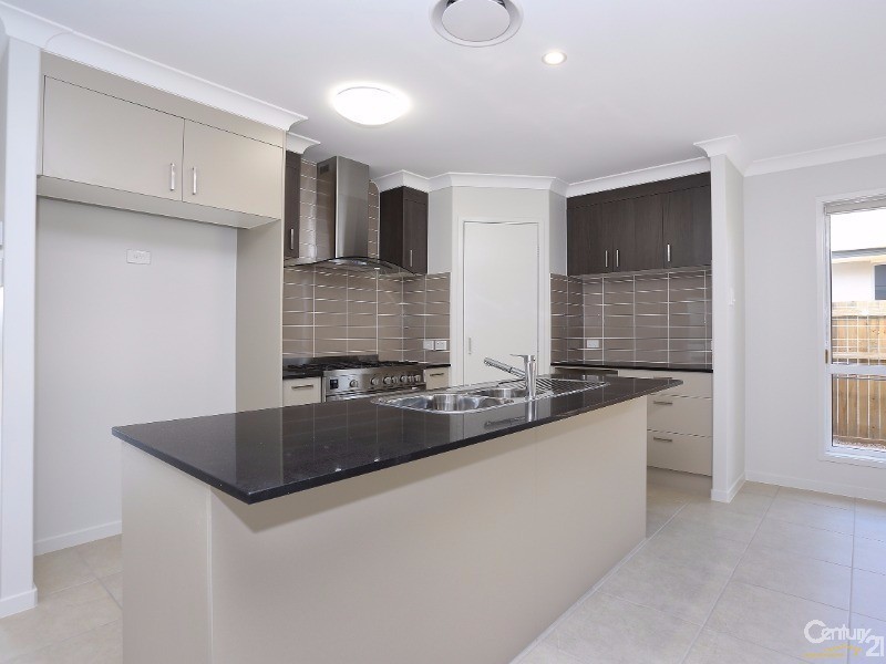 31 Stradbroke Street, Burpengary QLD 4505