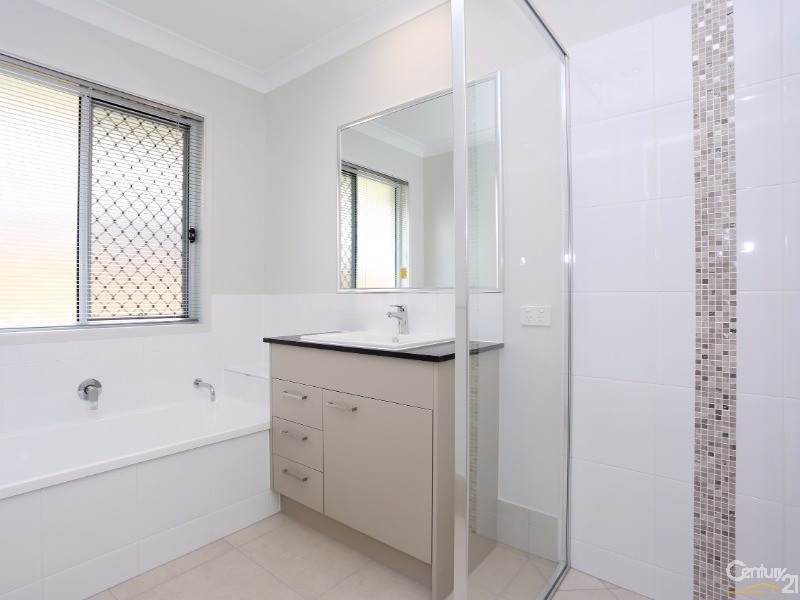 31 Stradbroke Street, Burpengary QLD 4505