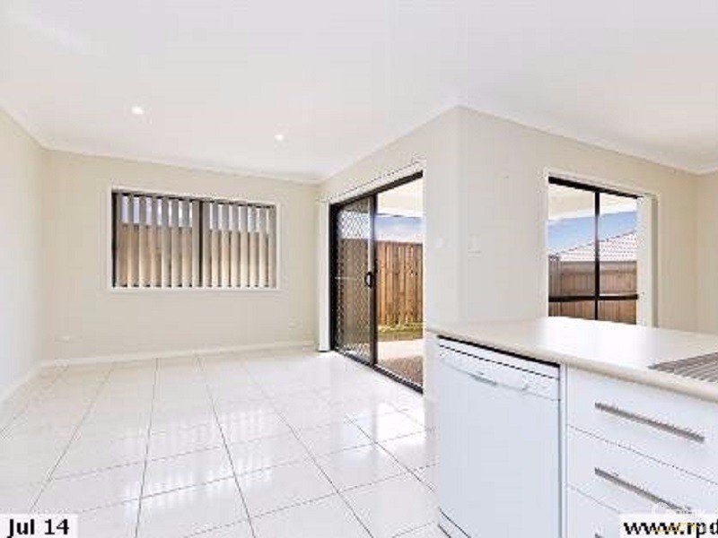 6 Melville Parade, North Lakes QLD 4509