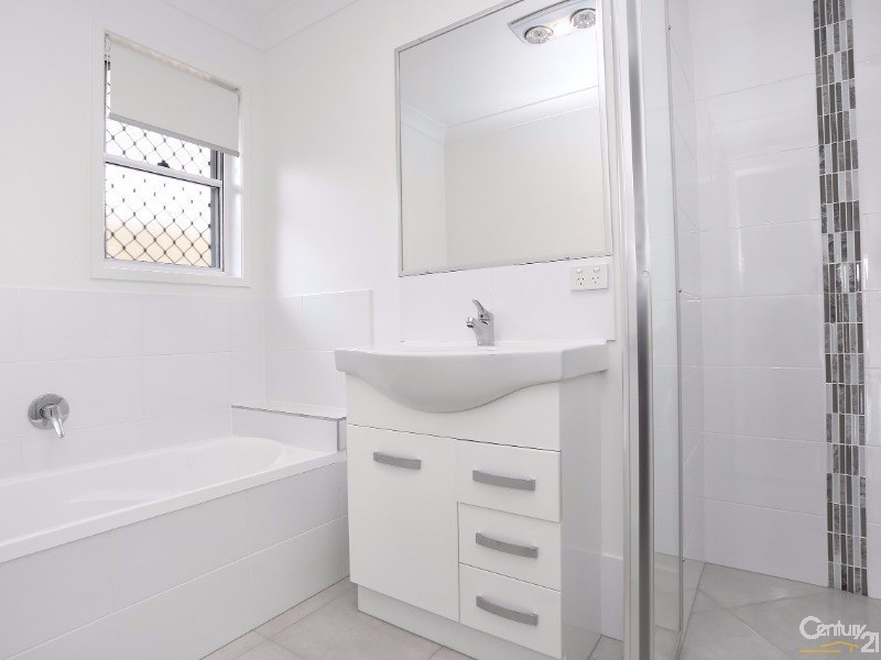 6 Shearer Crescent, Kallangur QLD 4503