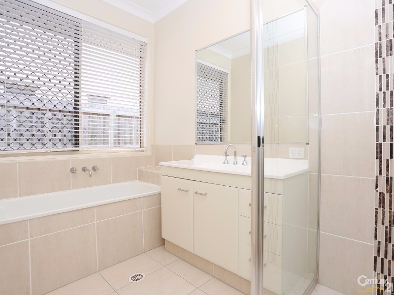 54 Gibbs Street, North Lakes QLD 4509