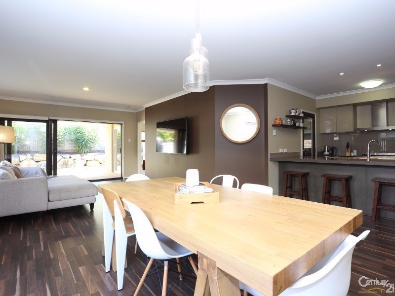 17 Lytham Circuit, North Lakes QLD 4509