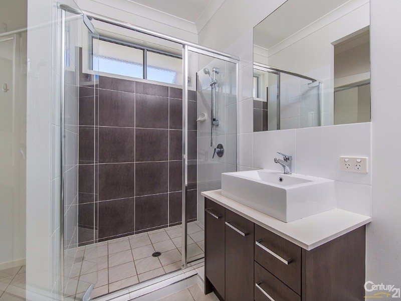 9 Kowari Crescent, North Lakes QLD 4509