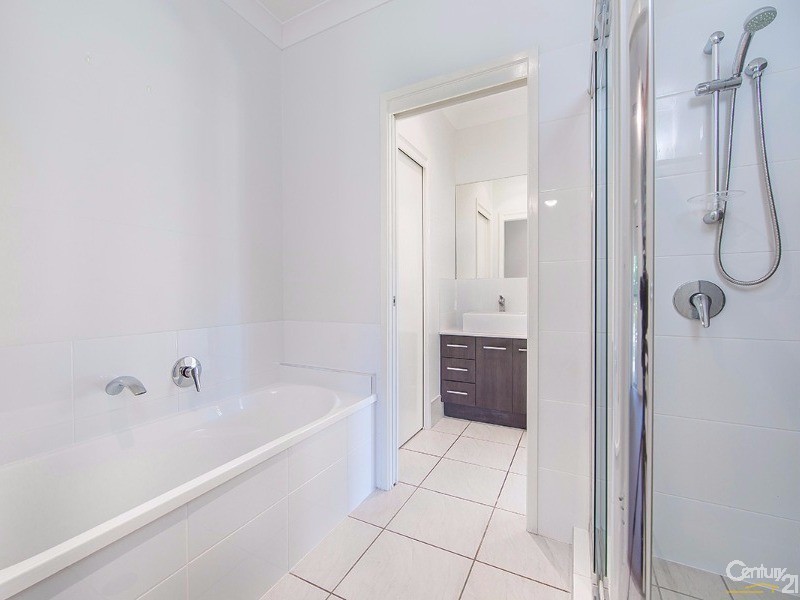 9 Kowari Crescent, North Lakes QLD 4509