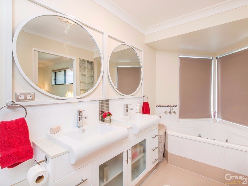 5 Wattlebird Street, Mango Hill QLD 4509