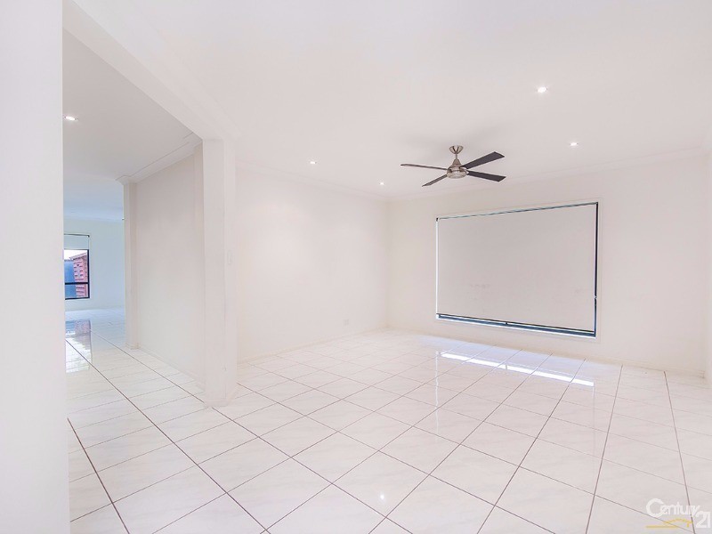 14 Wellington Rd, Murrumba Downs QLD 4503