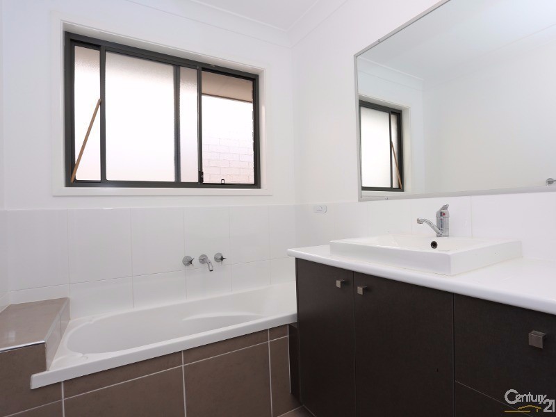 36 Livingstone Court, North Lakes QLD 4509