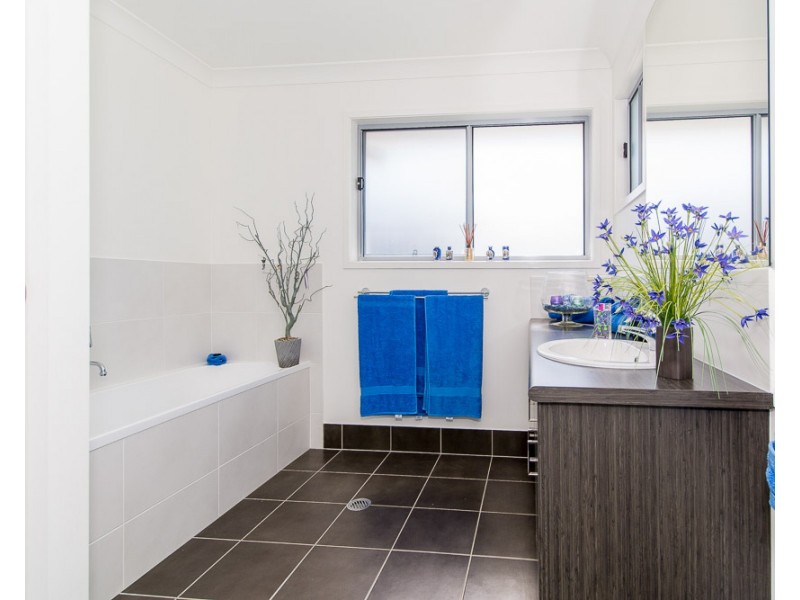 51 Dunebean Drive, Banksia Beach QLD 4507