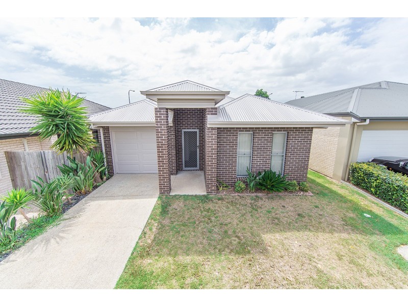 14 Menara Circuit, North Lakes QLD 4509