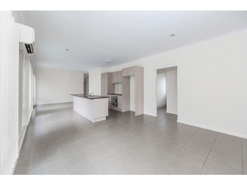 14 Menara Circuit, North Lakes QLD 4509