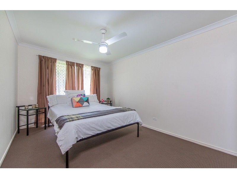 95 Kurrajong Drive, Warner QLD 4500